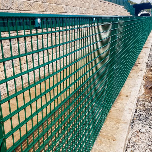 RCF 868 Rebound Spectator Rail